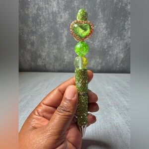 Green  Handmade Beaded Rhinestone Heart Pen